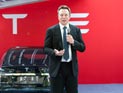 Электромобили Tesla нового поколения будут такого размера, что их сможет купить каждый, пообещал Маск